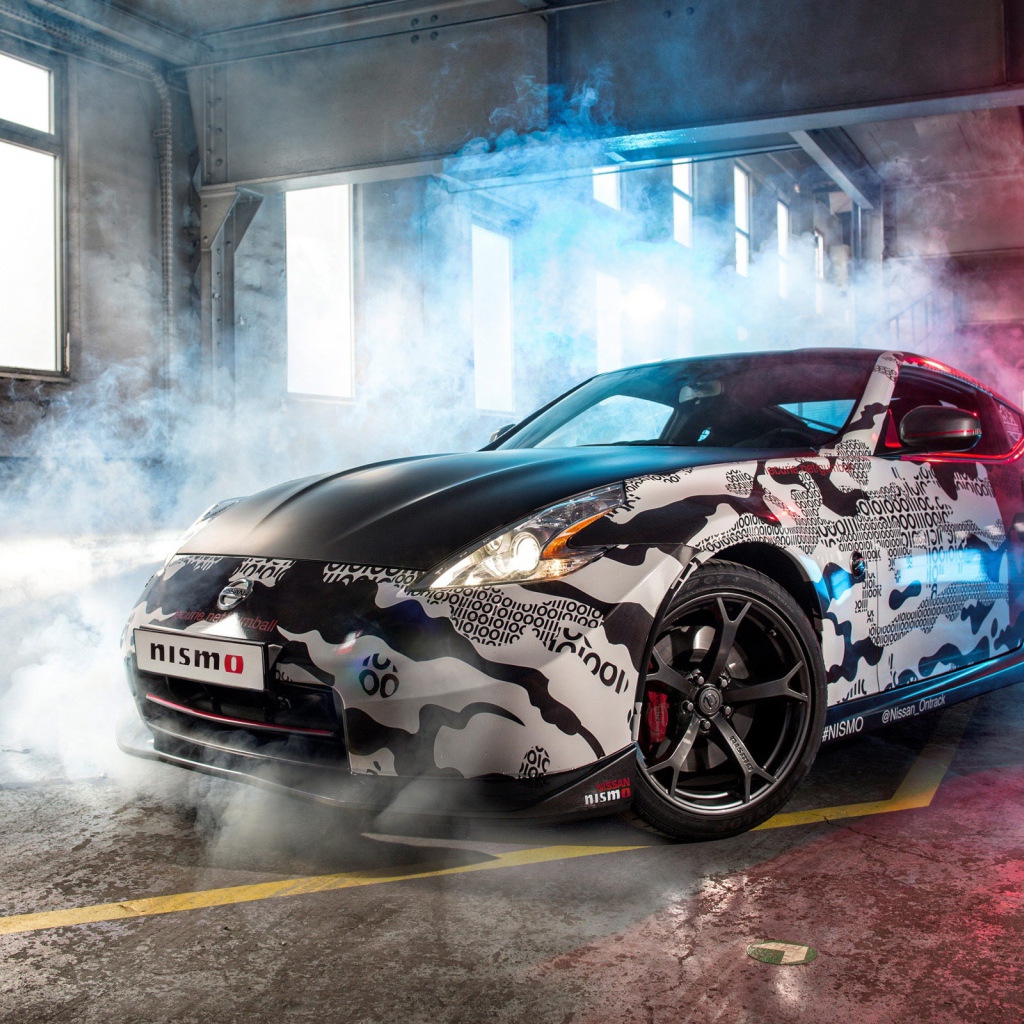 Автомобиль Nissan 370z nismo