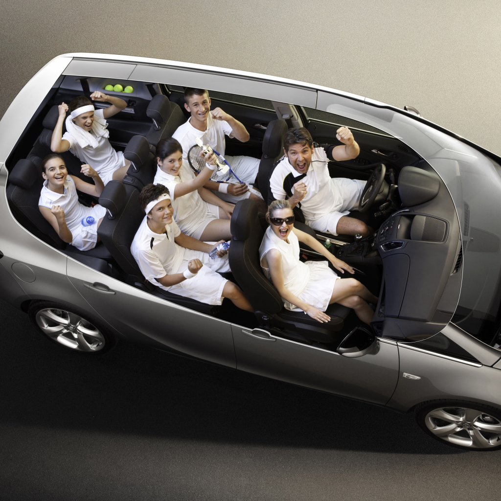 Новый автомобиль Opel Zafira