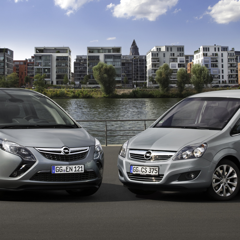 Тест драйв автомобиля Opel Zafira