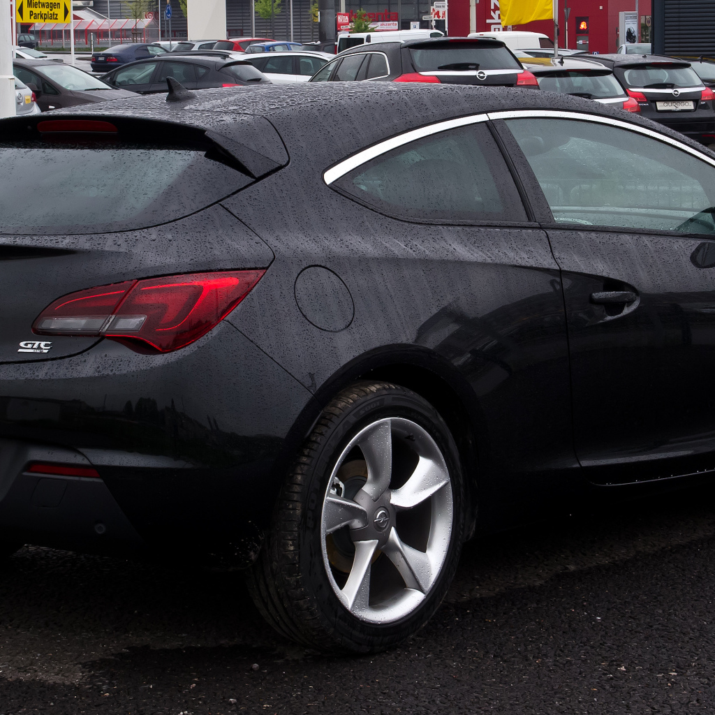 Новая машина Opel Astra GTC