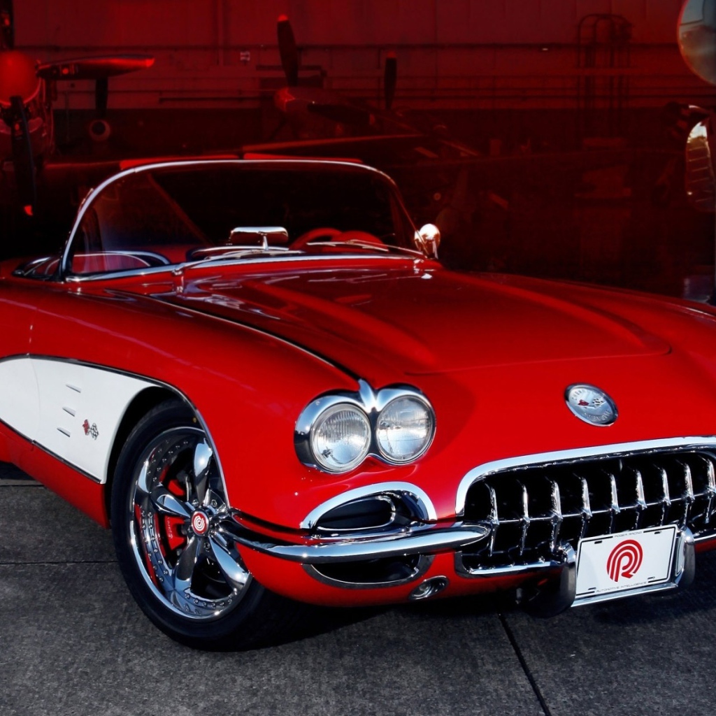 Красный кабриолет