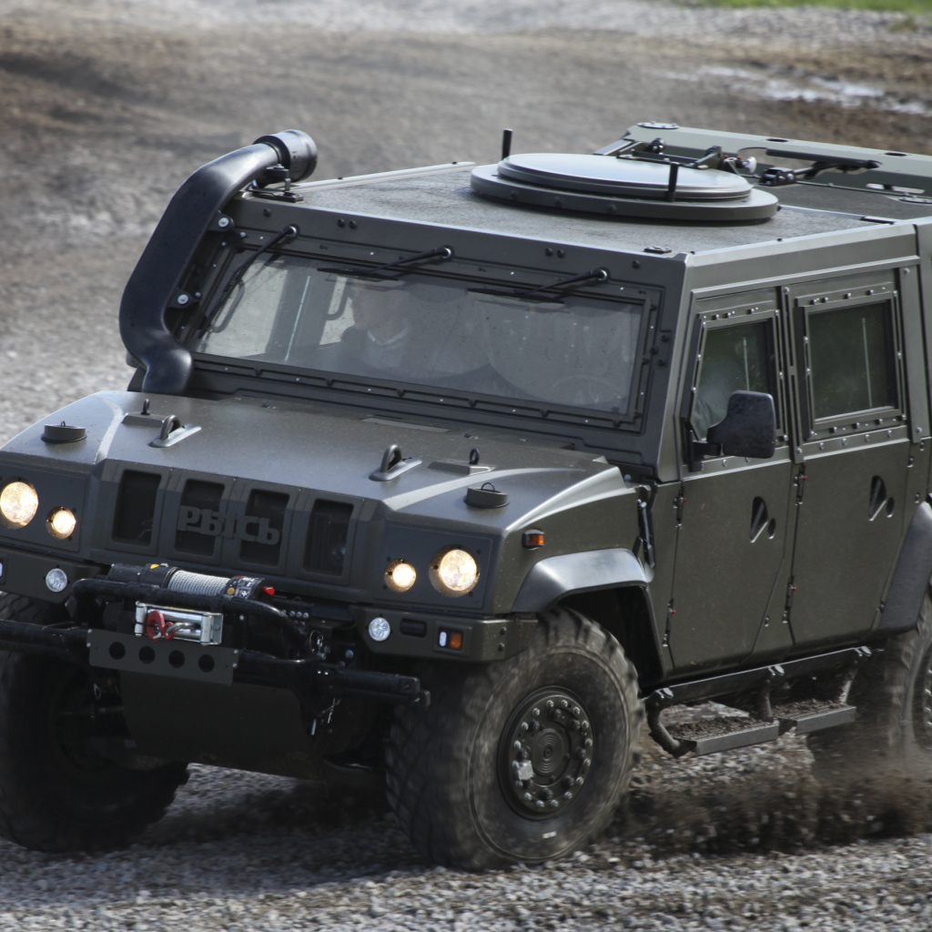 Бронеавтомобиль Рысь