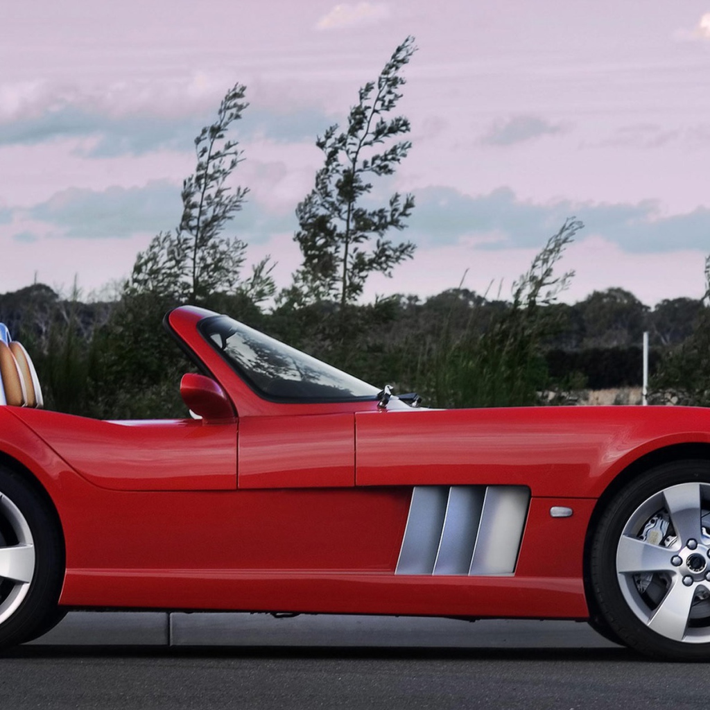 Красный автомобиль