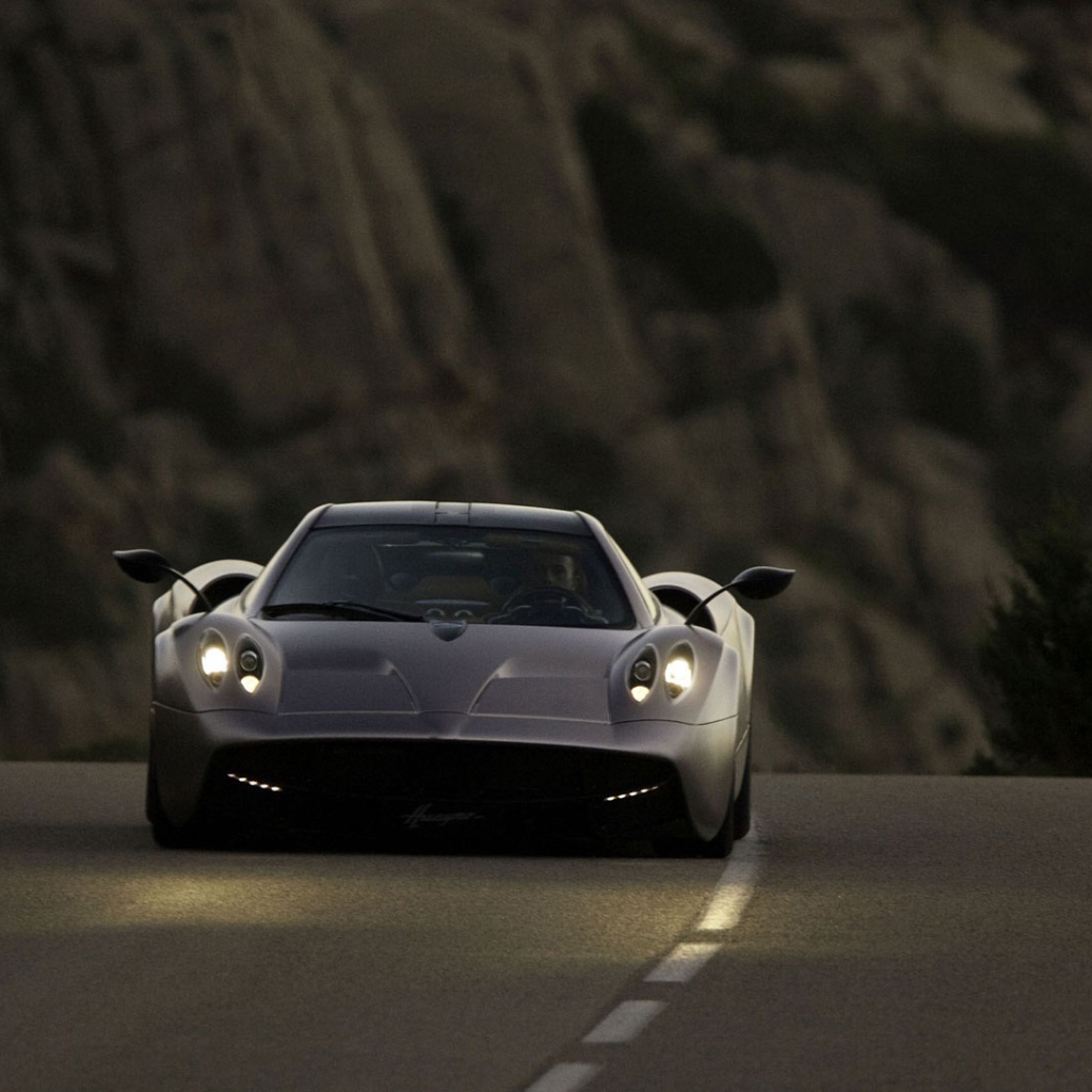 Фото автомобиля Pagani Huayra