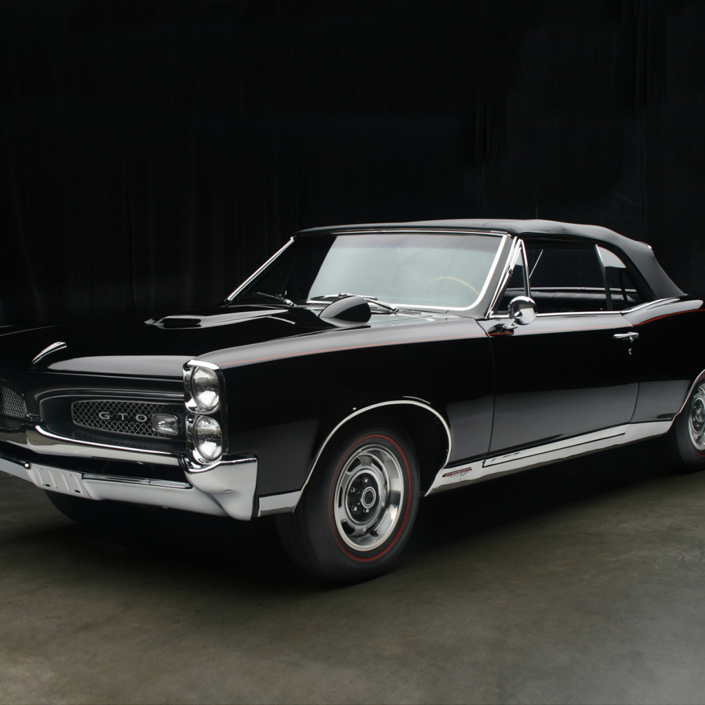 Новая машина Pontiac GTO