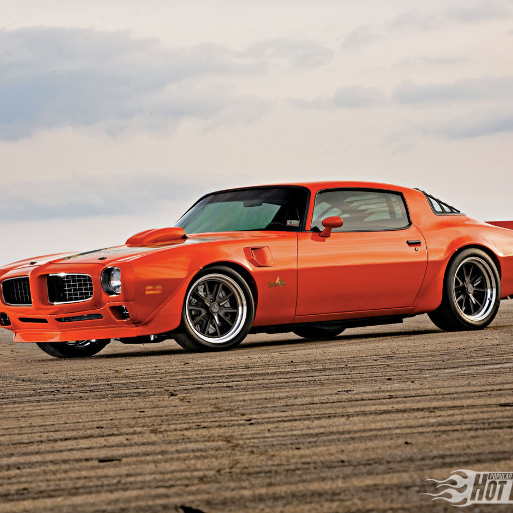 Новая машина Pontiac Trans Am
