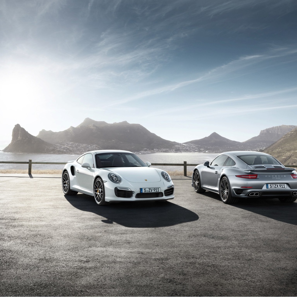 Красивый автомобиль Porsche 911 Turbo 2014