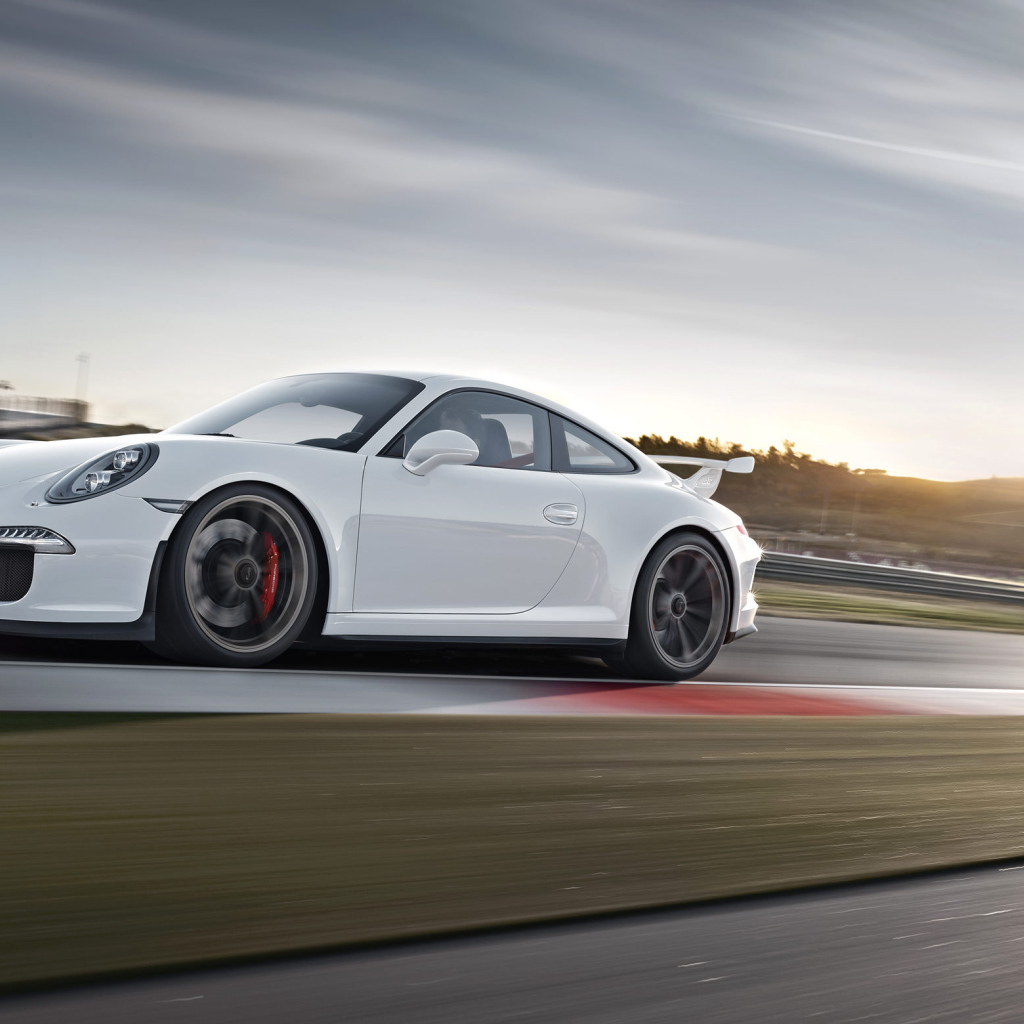 Красивый автомобиль Porsche 911 Turbo 2014  в Москве