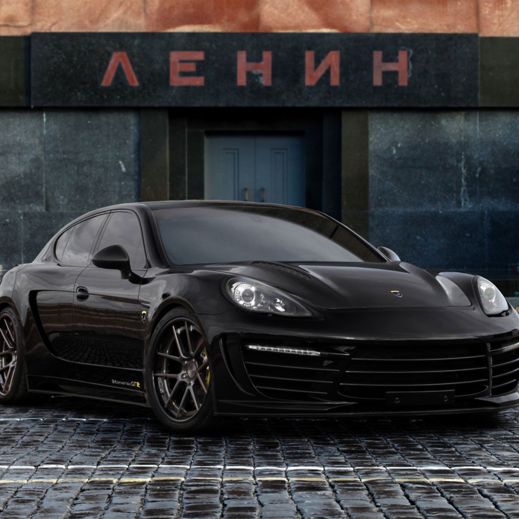 Порш у мавзолея