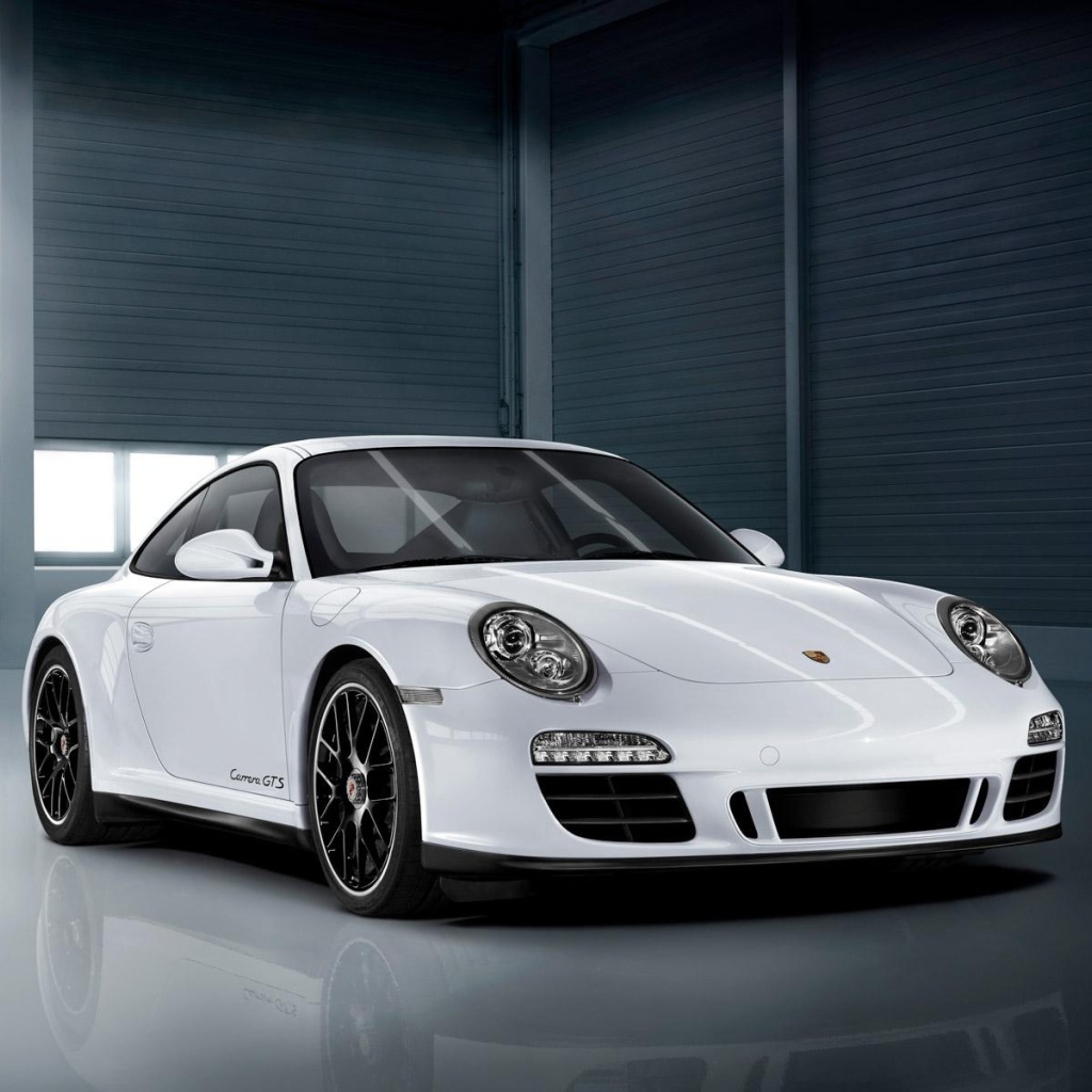 Белый Porsche carrera