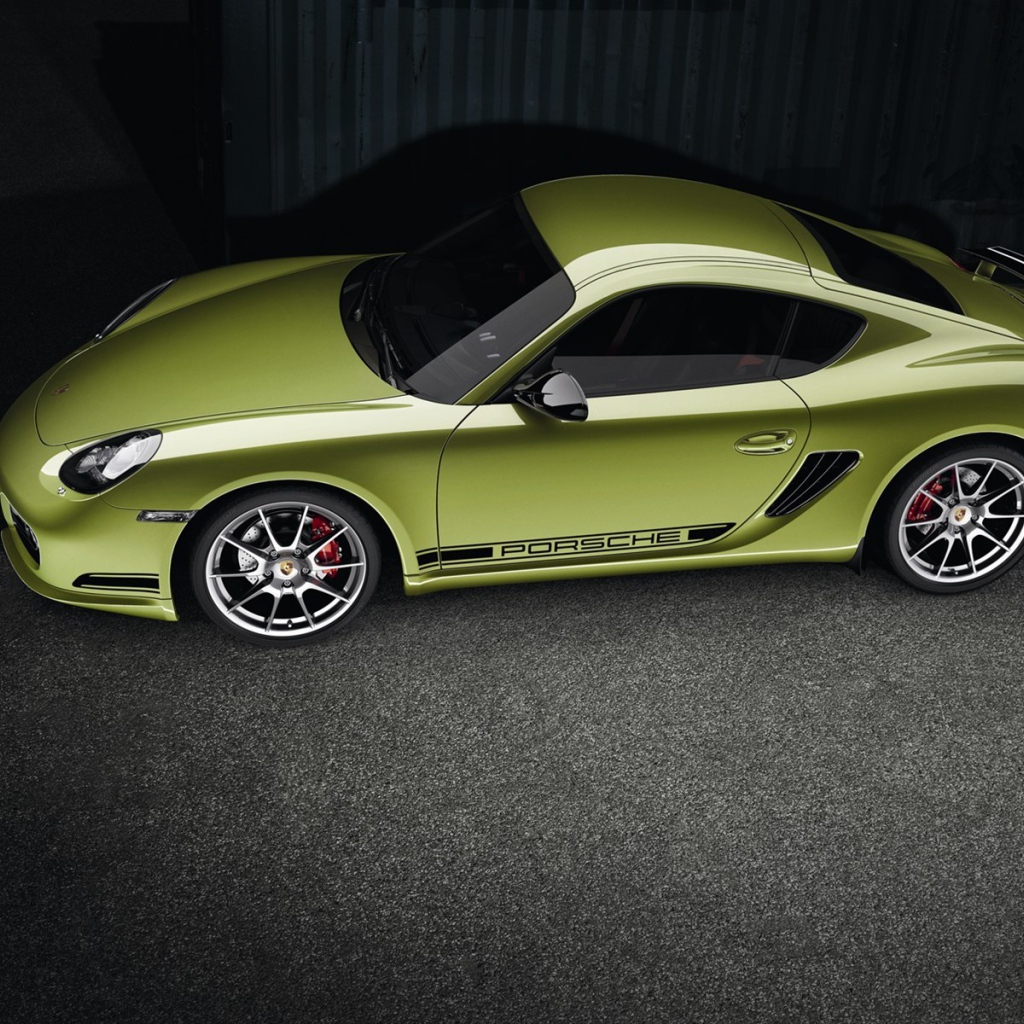 Зеленый Porsche cayman