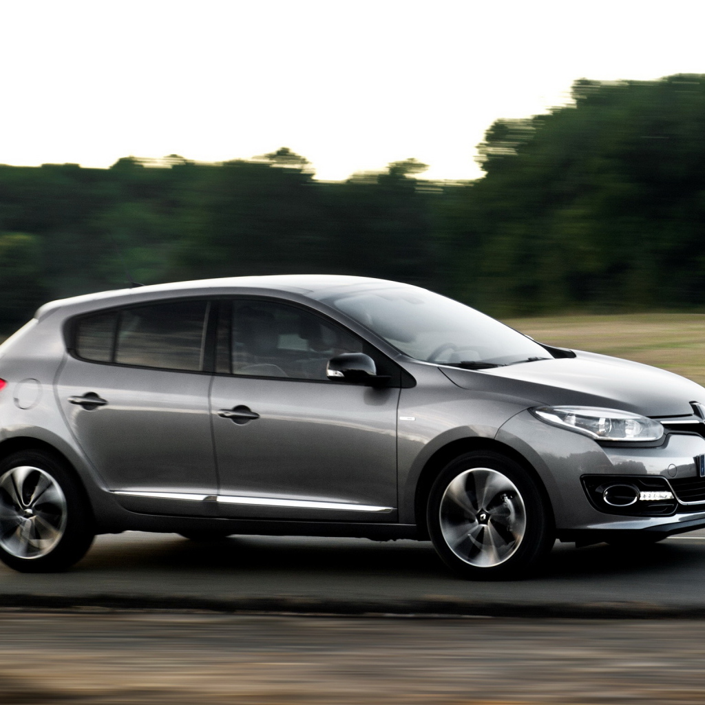 Красивый автомобиль Renault Megane 2014  в Москве