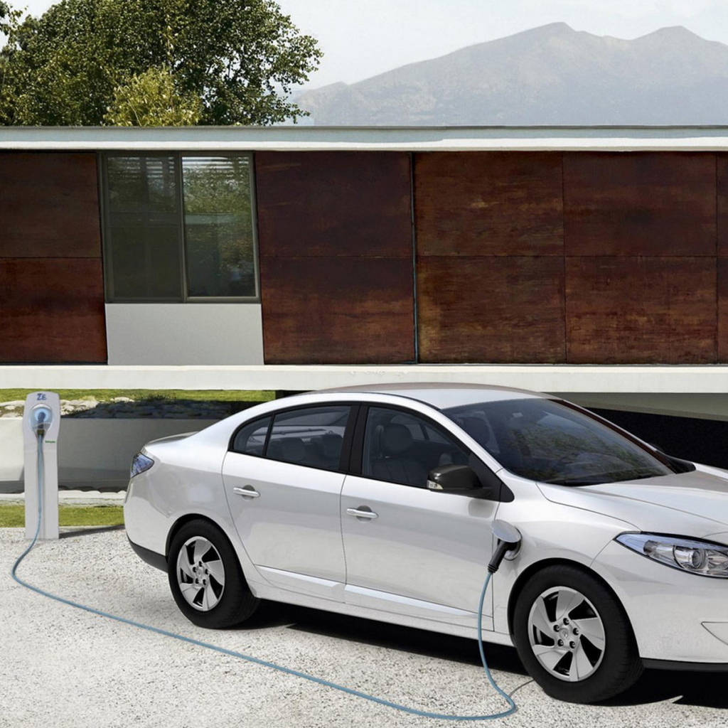 Тест драйв автомобиля Renault Fluence