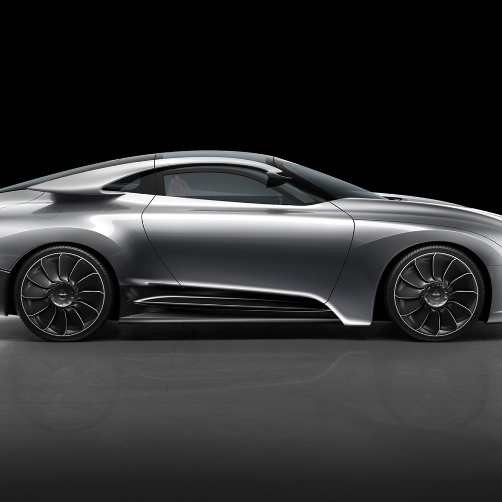 Новый автомобиль Saab 9000