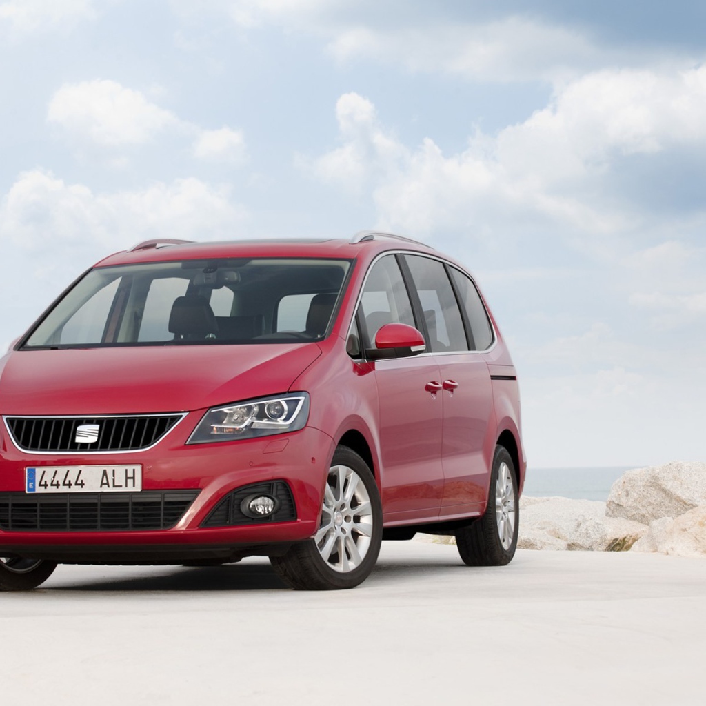 Автомобиль марки Seat модели Alhambra