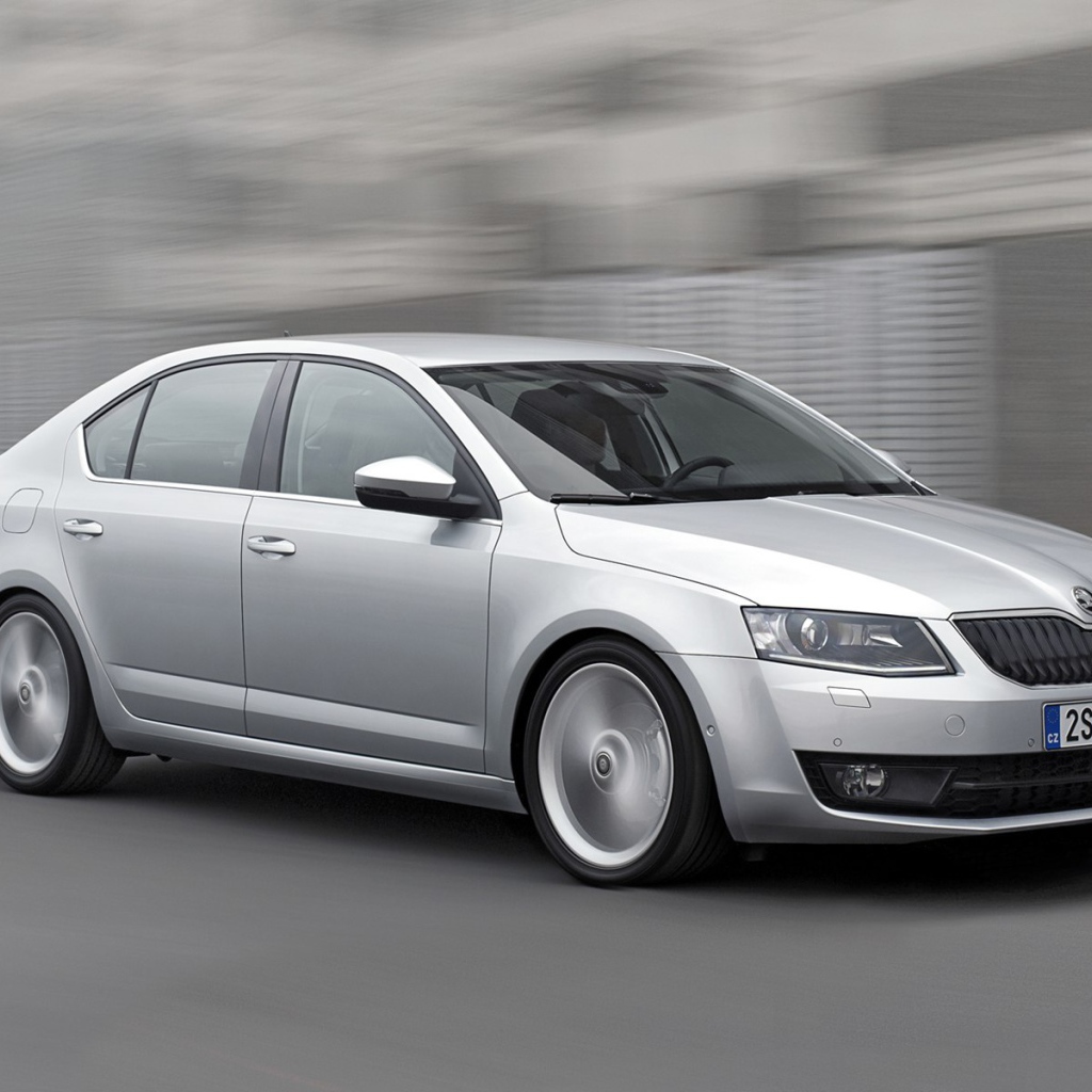 Надежный автомобиль Skoda Octavia 2013