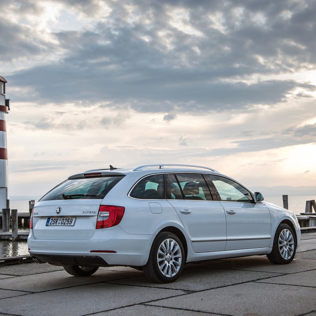 Надежный автомобиль Skoda Octavia 2014