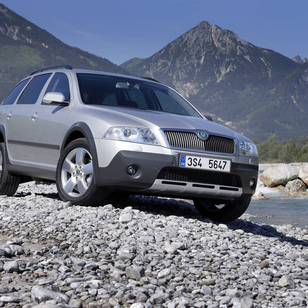 Надежный автомобиль Skoda Octavia Scout 2014