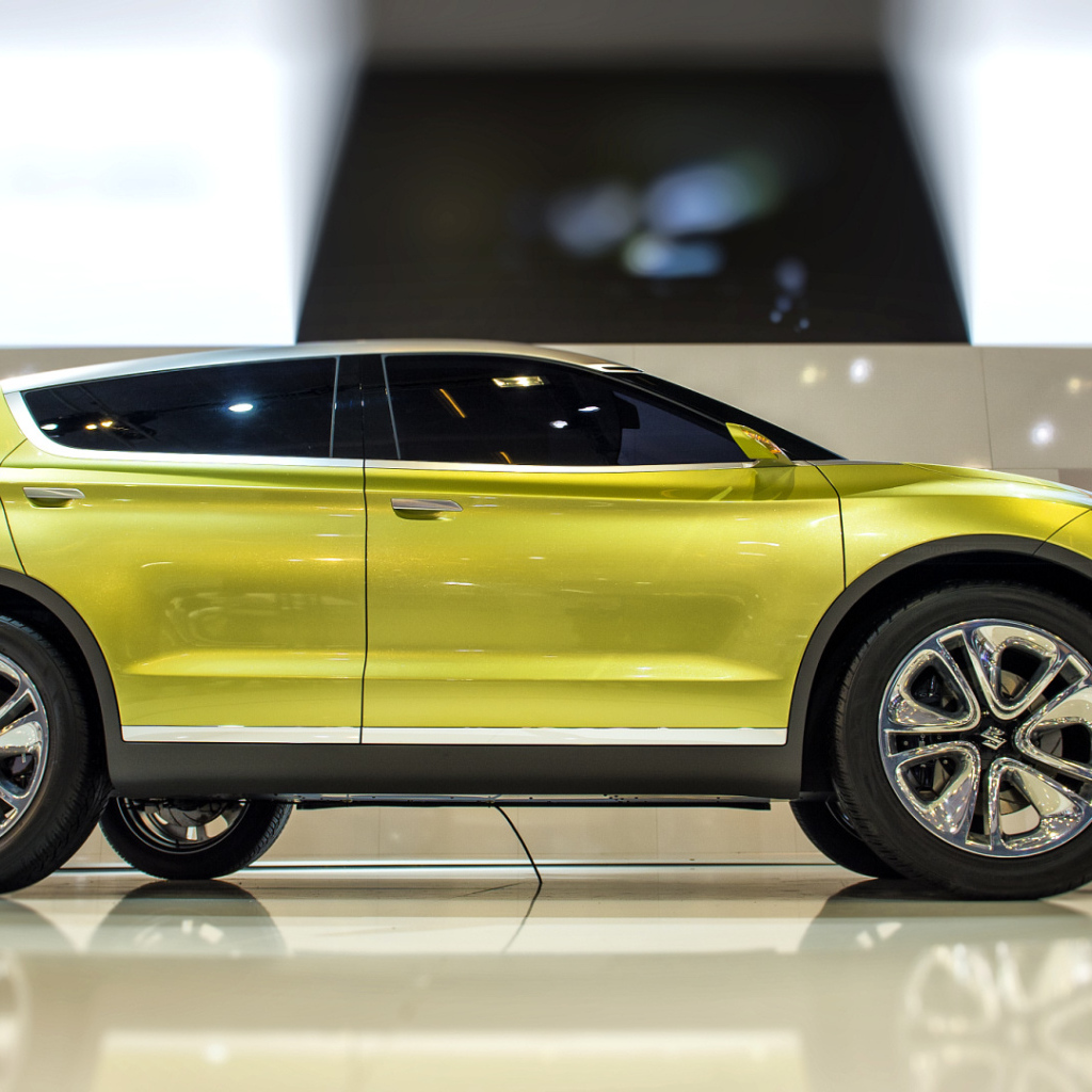 Автомобиль марки Suzuki S-Cross 2014