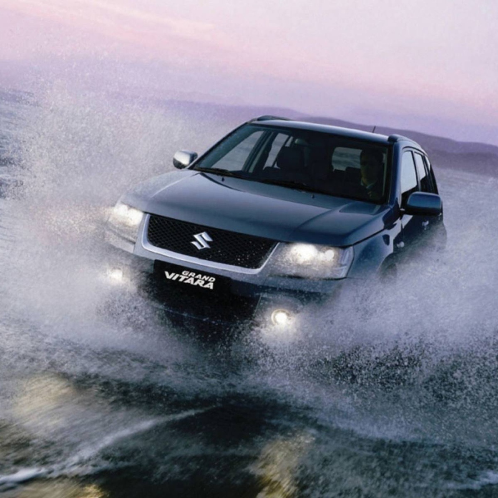 Надежная машина Suzuki Grand Vitara 2014