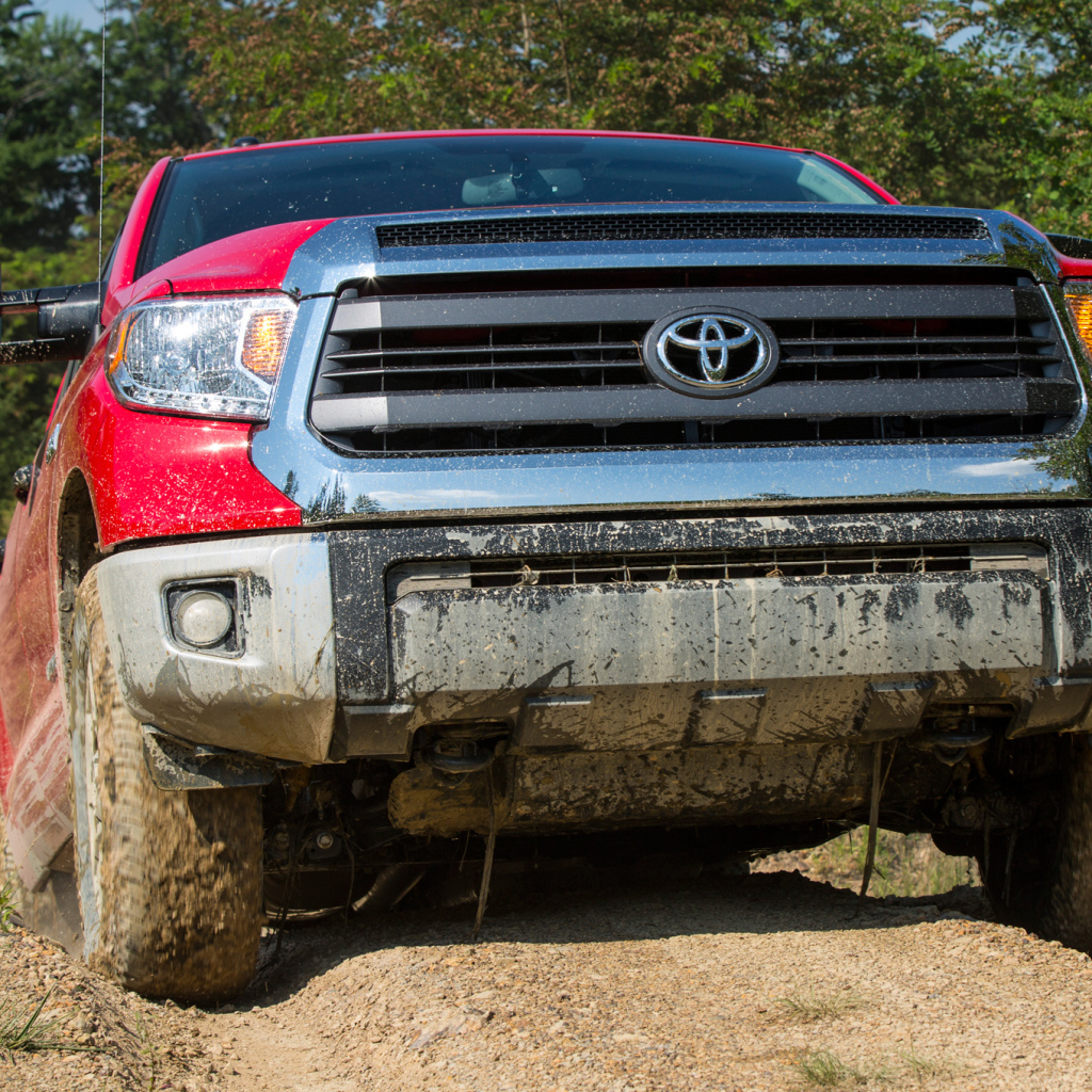 Автомобиль марки Toyota Tundra 2014