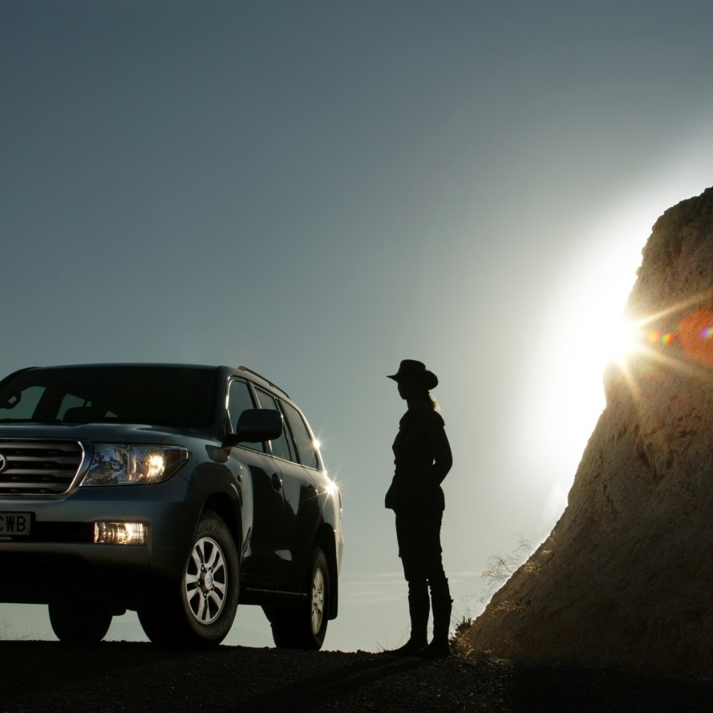 Дизайн автомобиля Toyota Land Cruiser 200