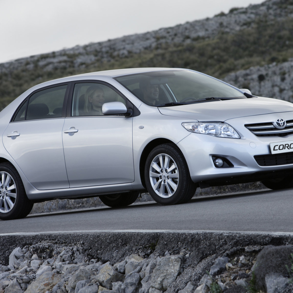 Надежный автомобиль Toyota Corolla