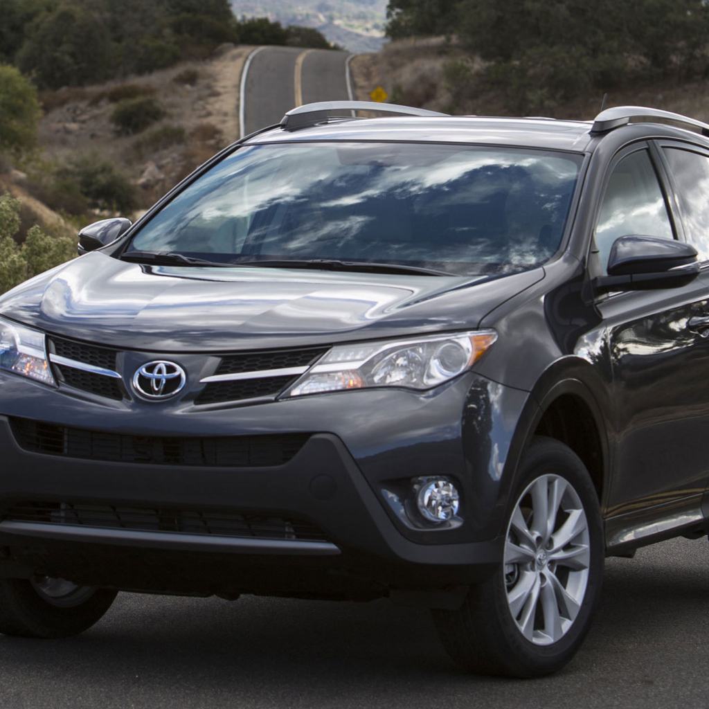 Надежная машина Toyota RAV4