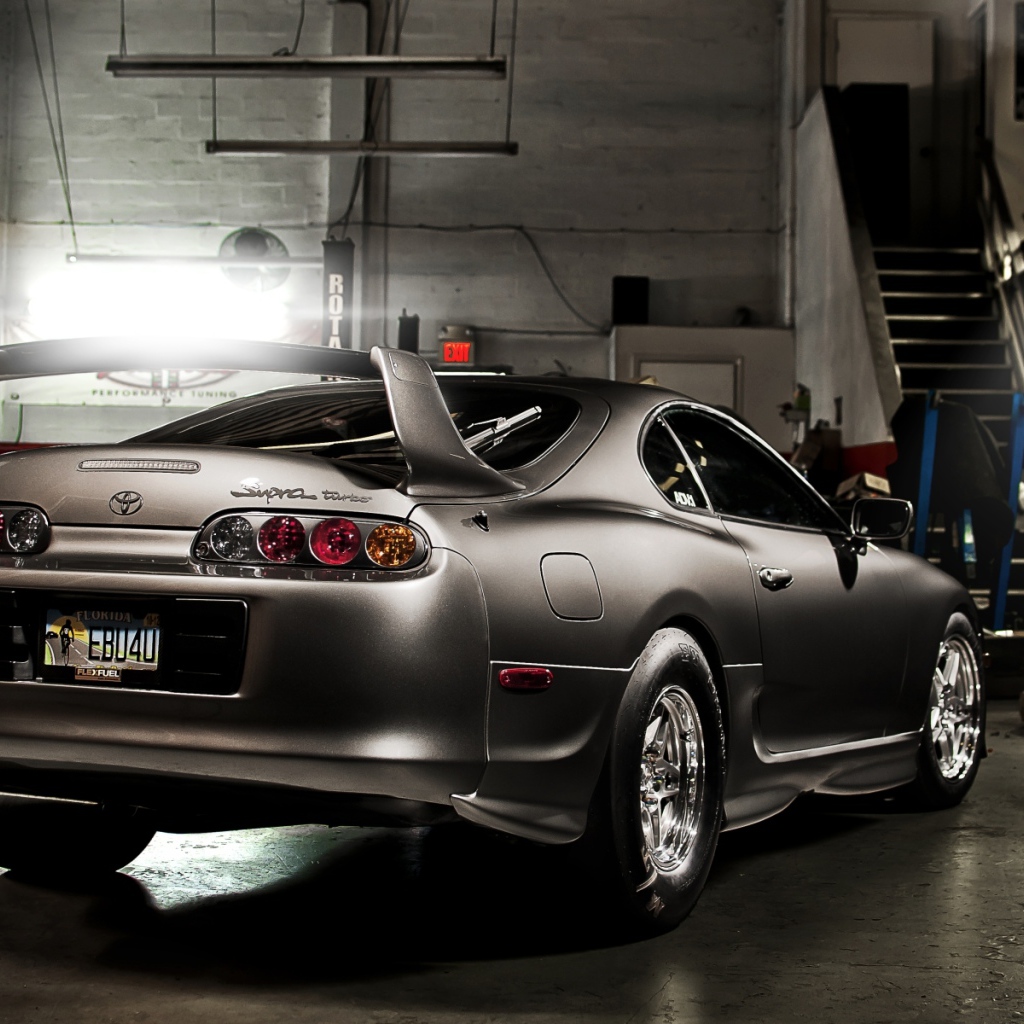 Спортивный автомобиль Тойота супра