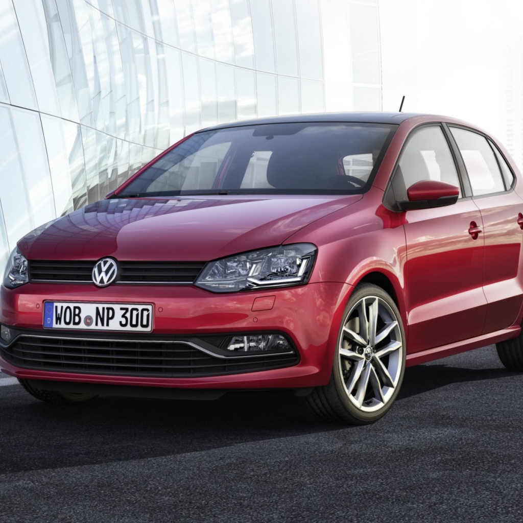 Красивый автомобиль Volkswagen  Polo (Поло) 2014 в Москве