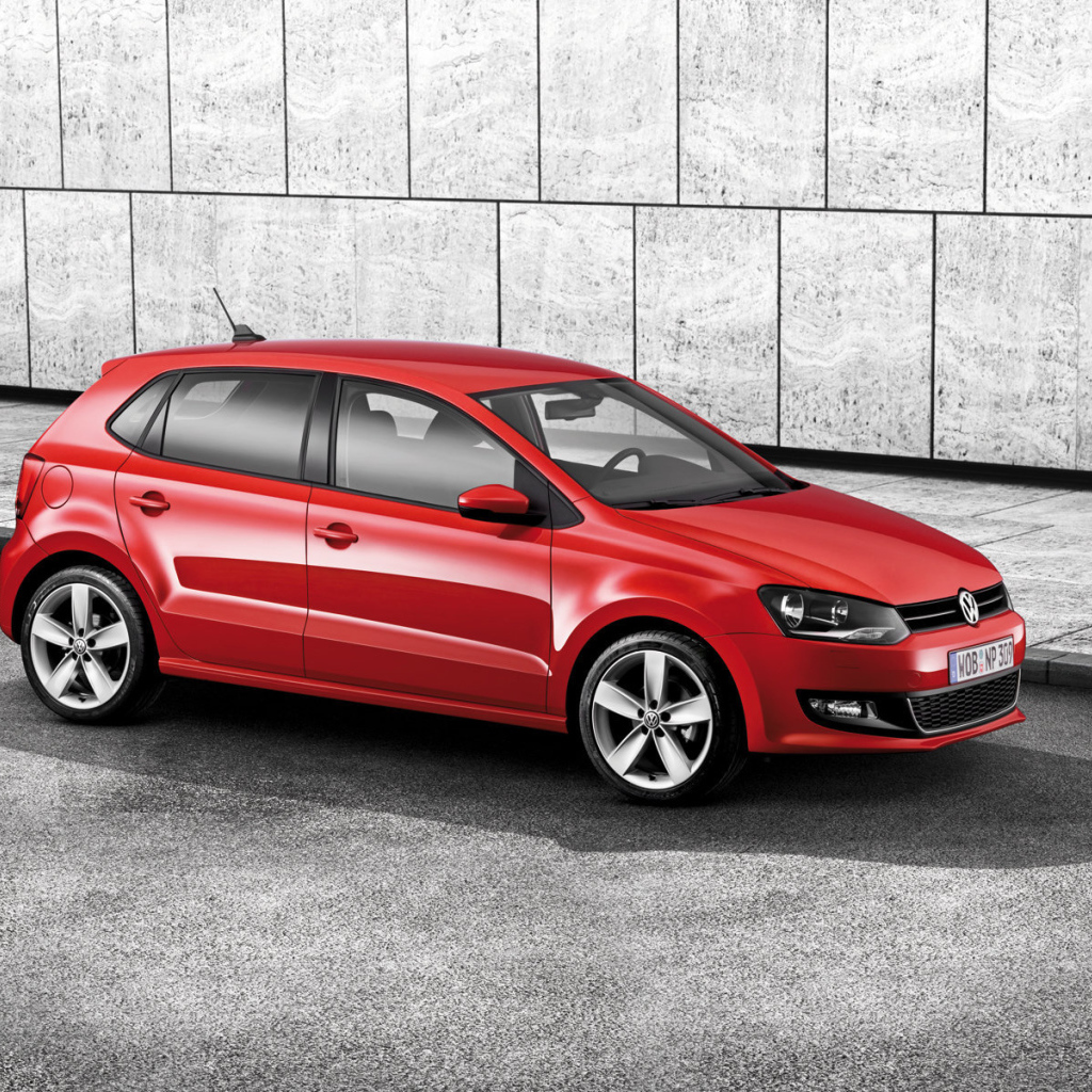 Красивый автомобиль Volkswagen Polo в Москве