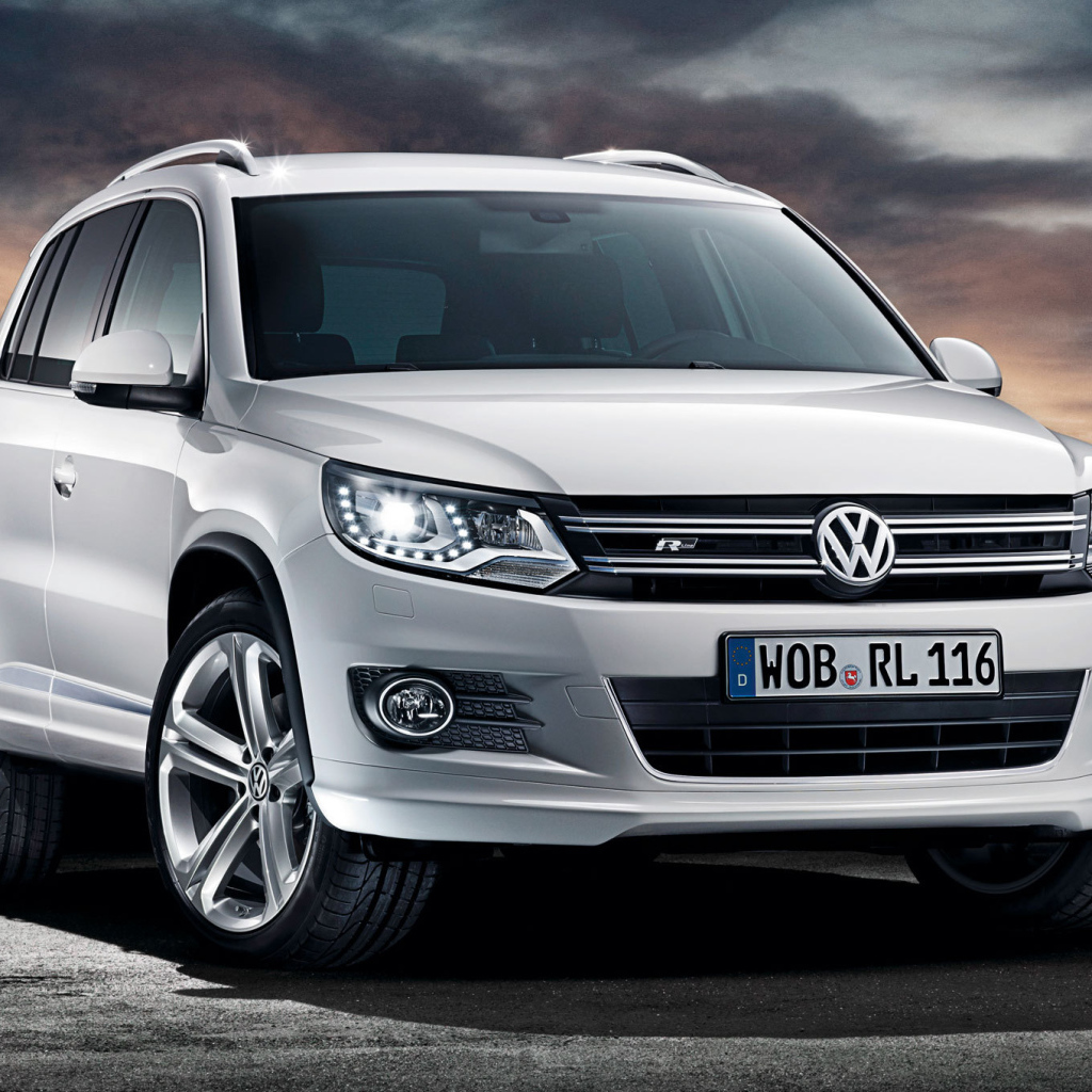 Красивый автомобиль Volkswagen  Taigun 2014 в Москве