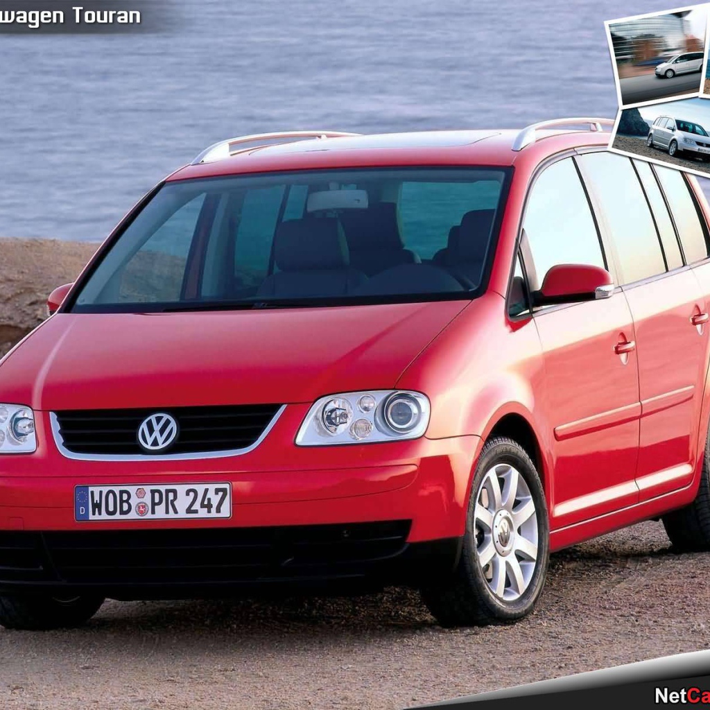 Красивый автомобиль Volkswagen Touran в Москве