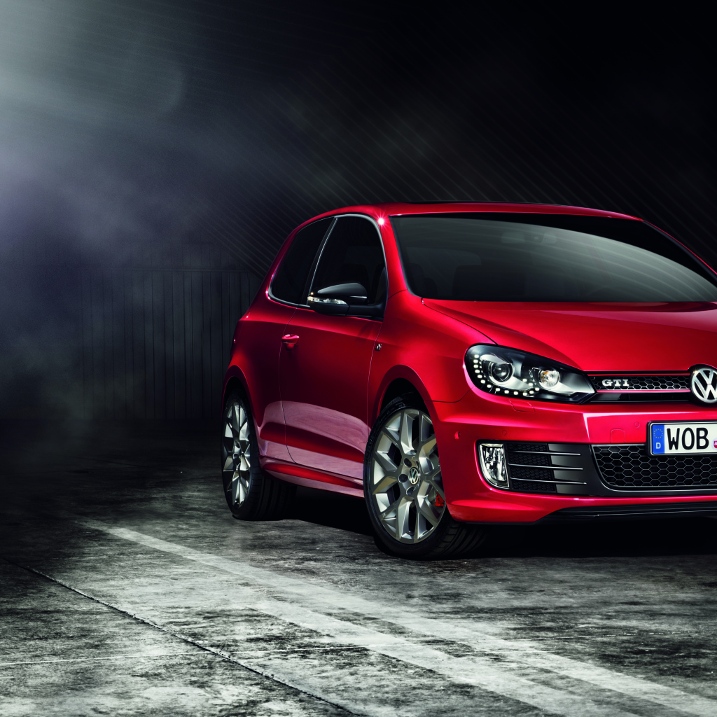 Новый автомобиль Golf GTI 2014 года