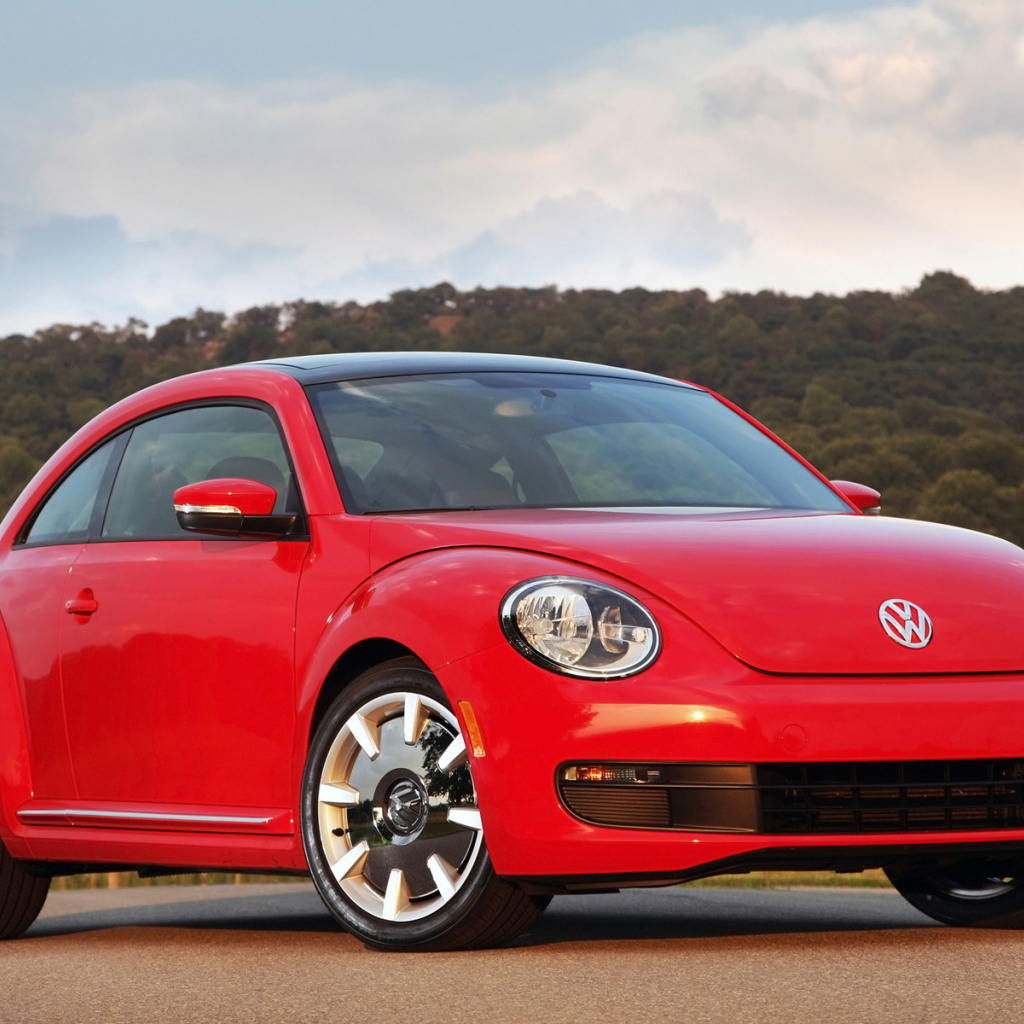Надежный автомобиль Volkswagen Beetle 2014
