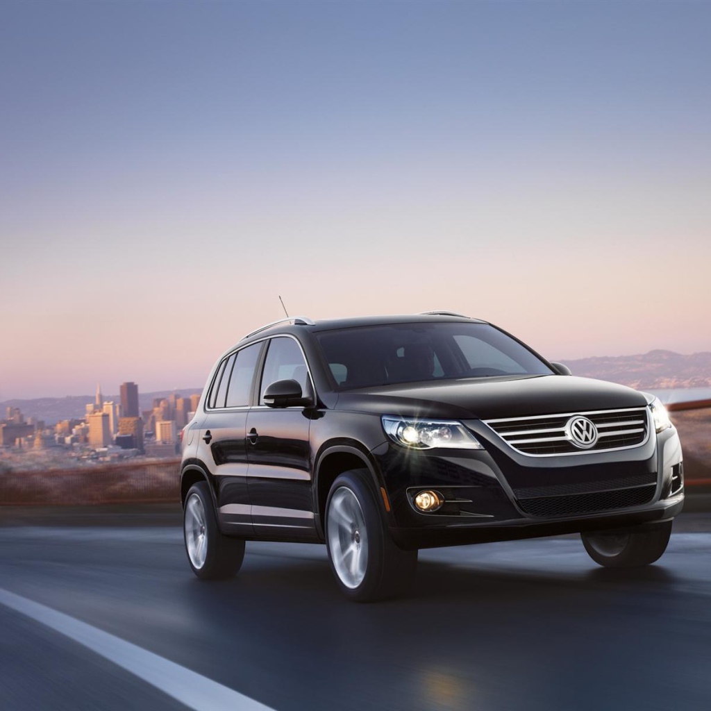 Тест драйв автомобиля Volkswagen Tiguan