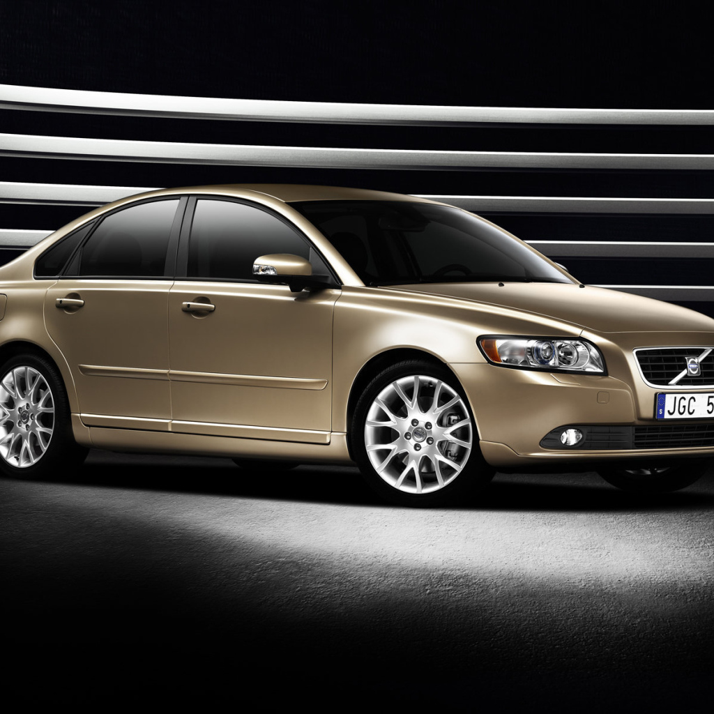  Красивый автомобиль Volvo s40