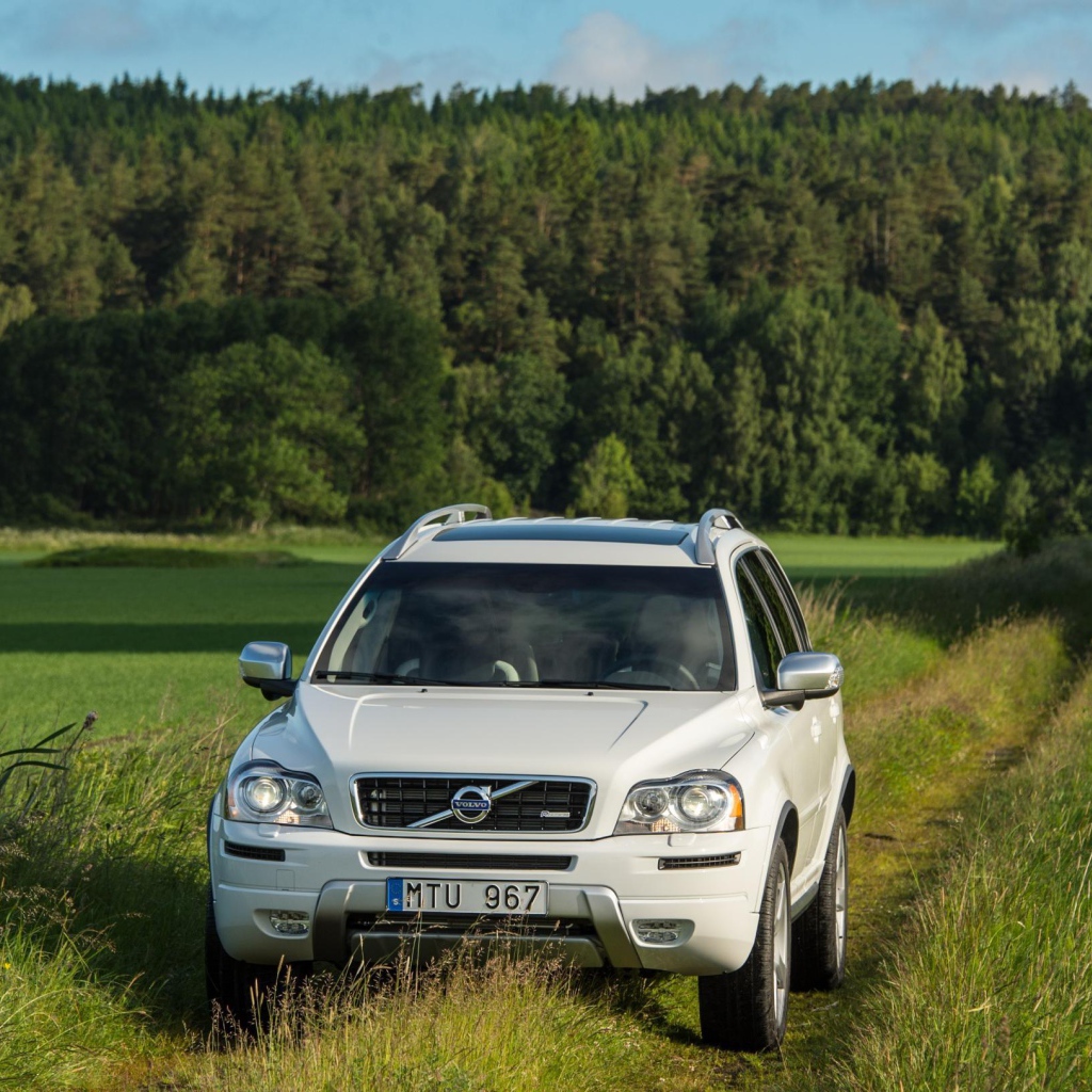 Надежный автомобиль Volvo  xc90 2014