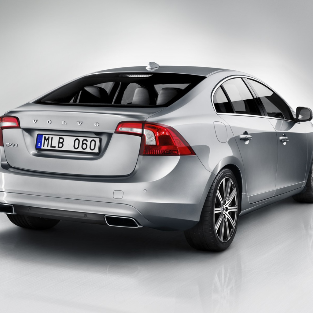 Автомобиль марки Volvo модели s60