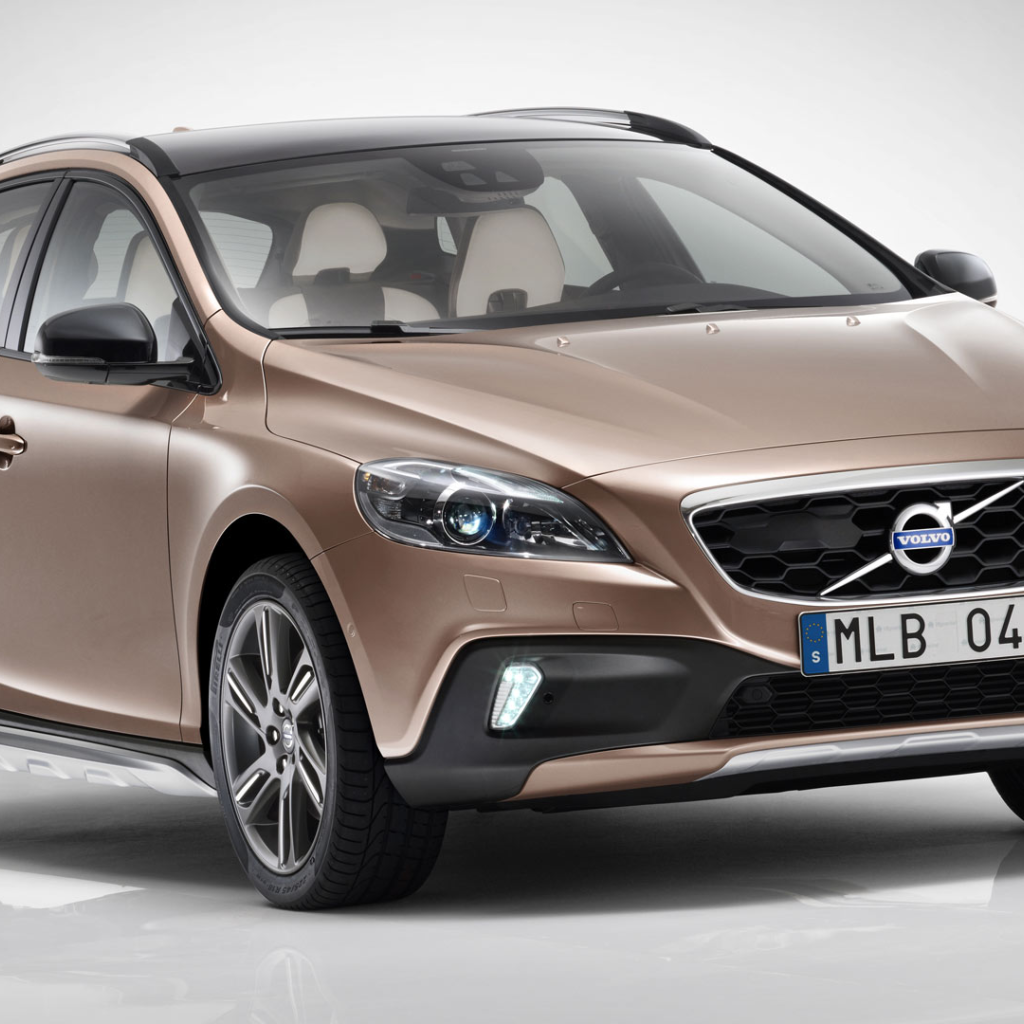  Новая машина Volvo v40 Cross country