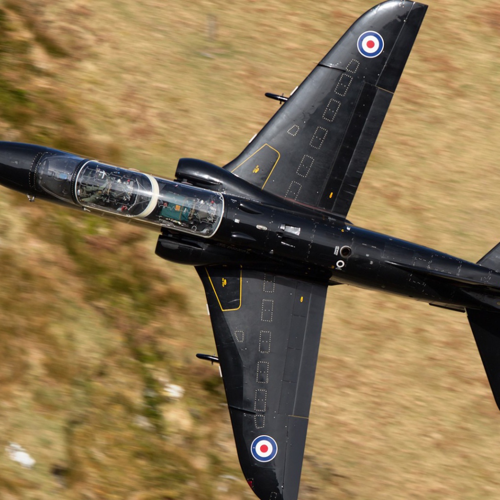 Черный самолет