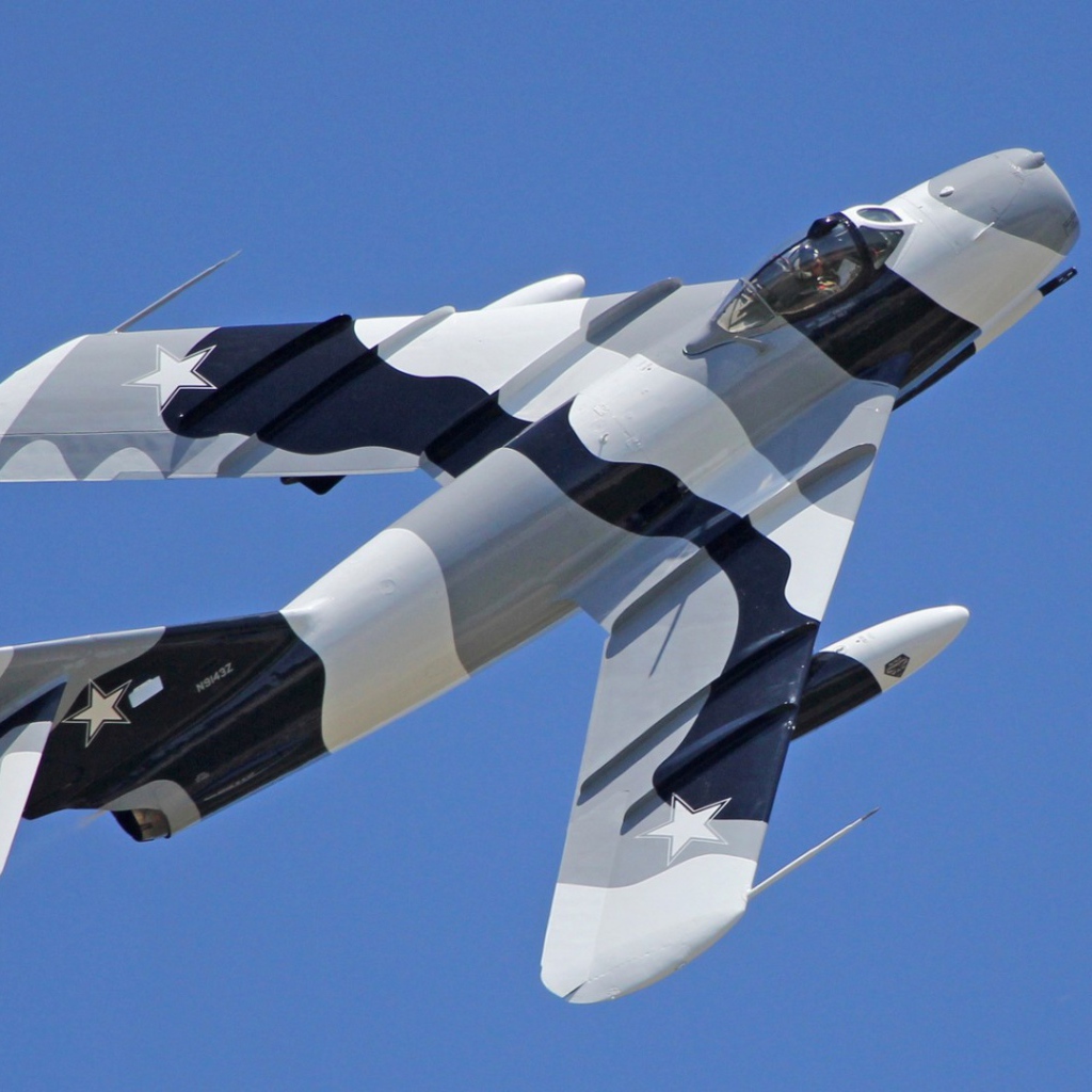 Защитная краска на самолете