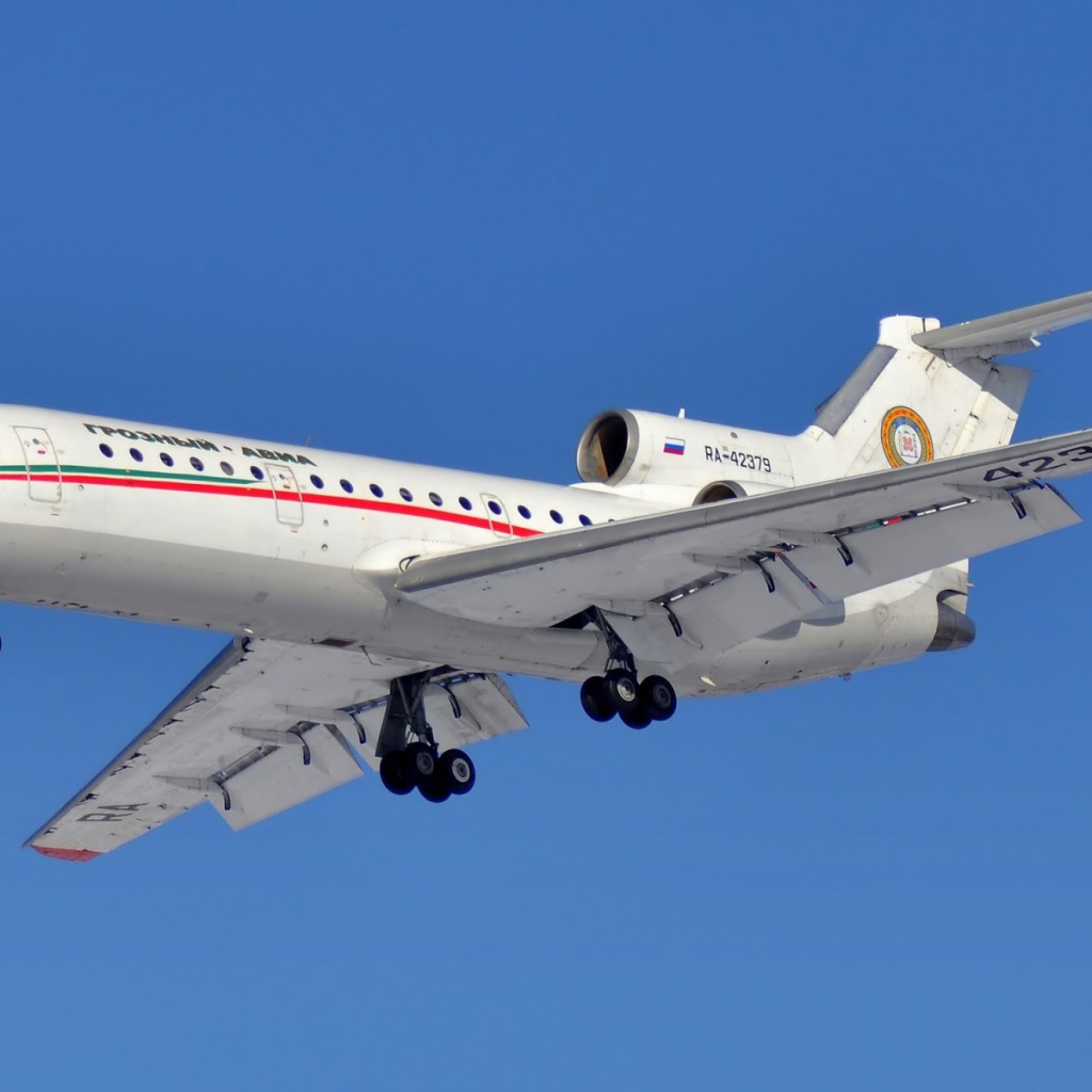 ЯК-42 идет на посадку