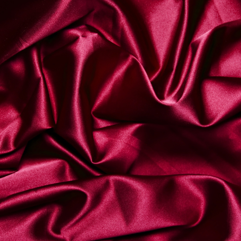 Малиновая ткань