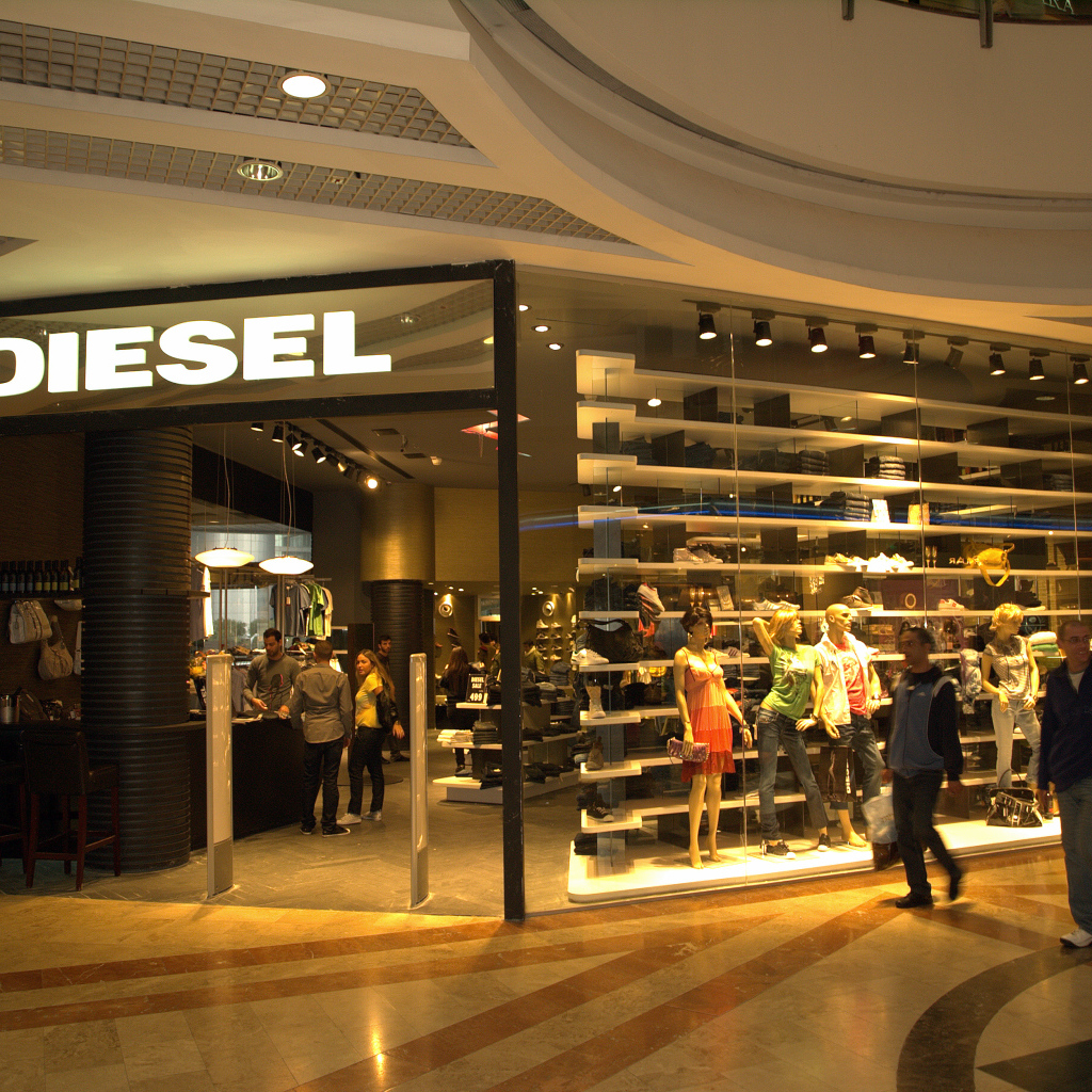 Бутик компании Diesel