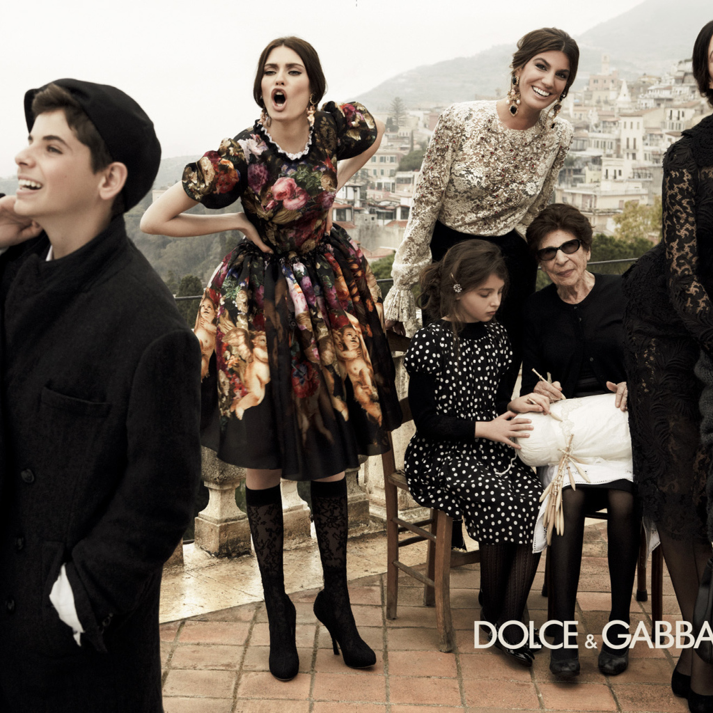 Одежда для всей семьи Dolce & Gabbana