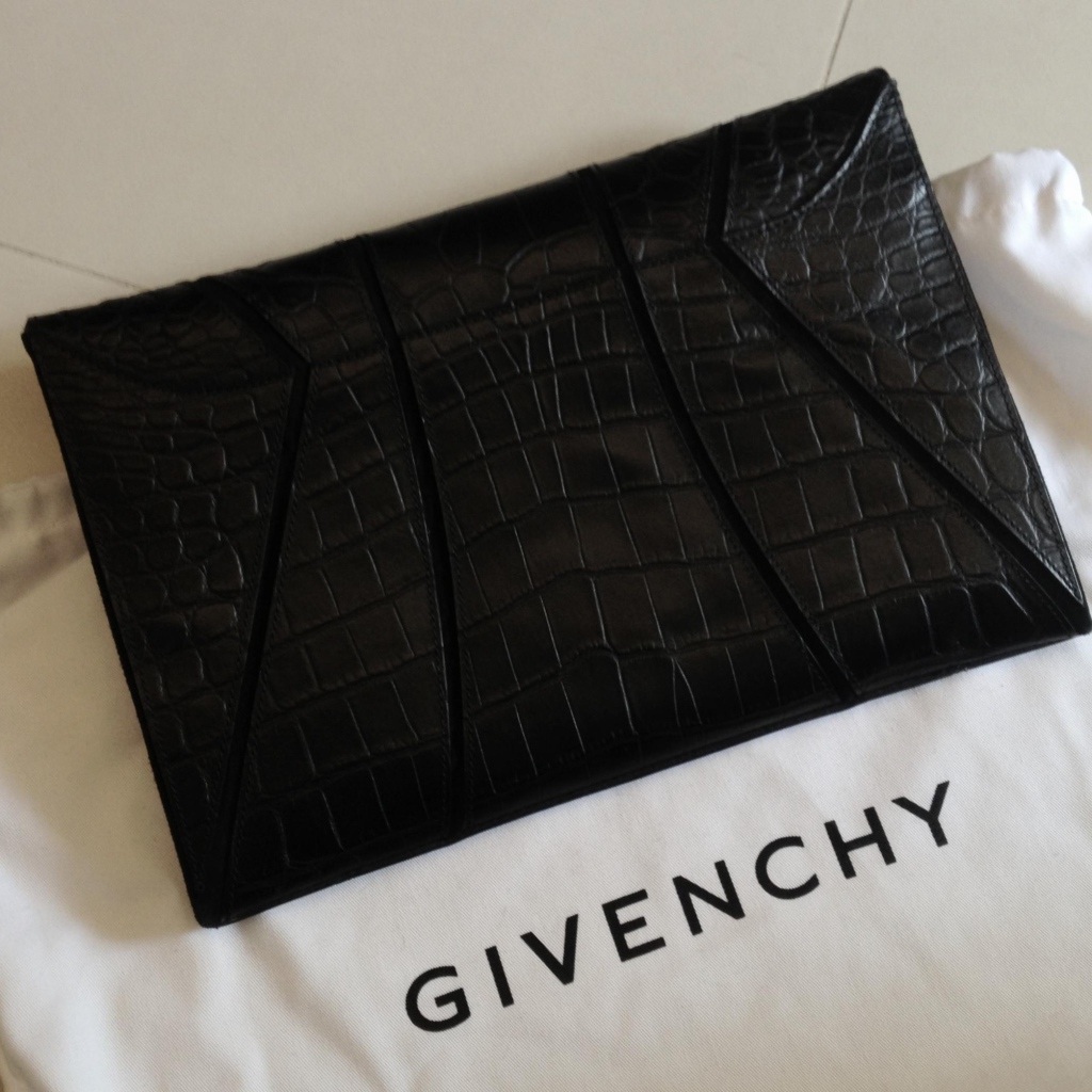 Сумка клатч от Givenchy
