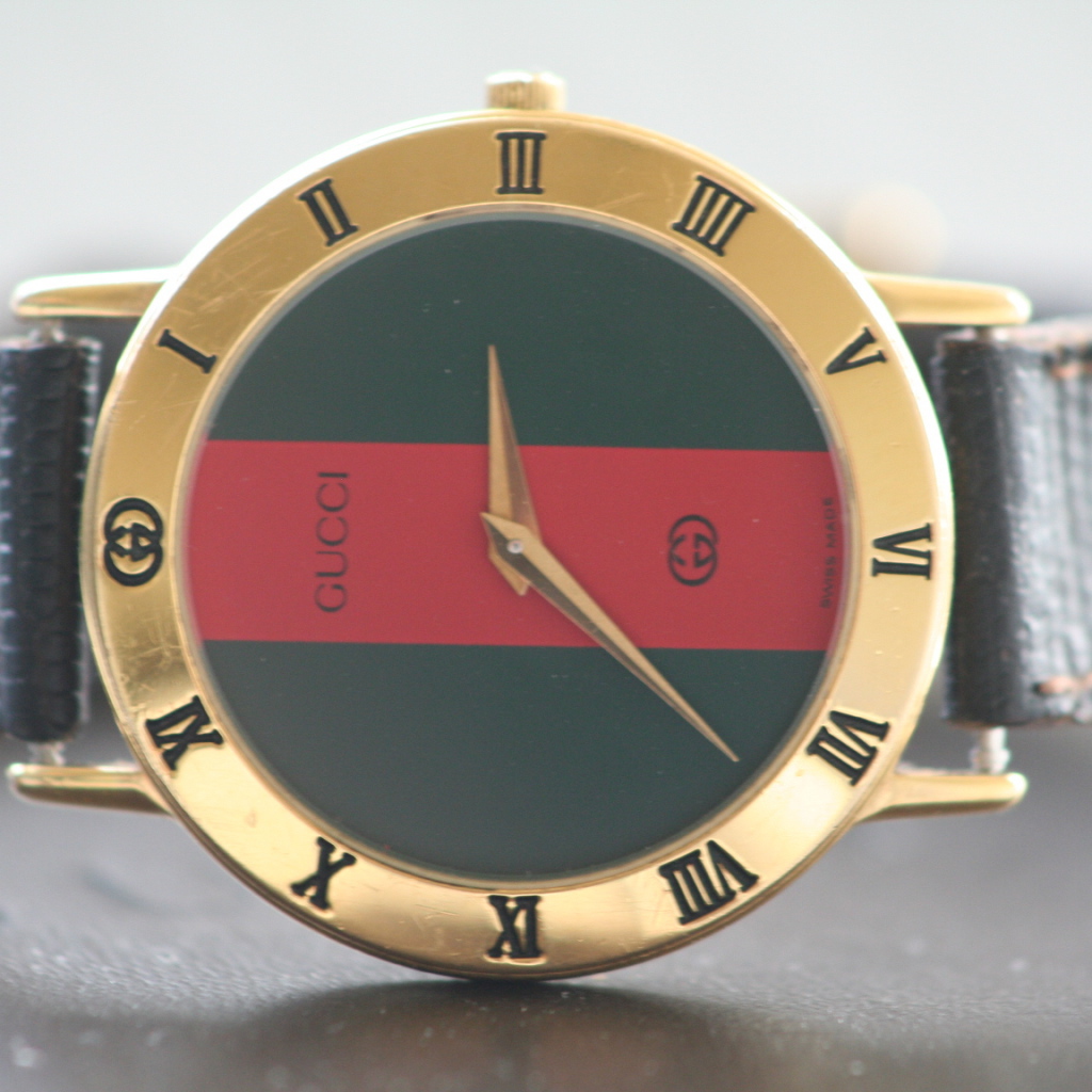 Часы от Gucci
