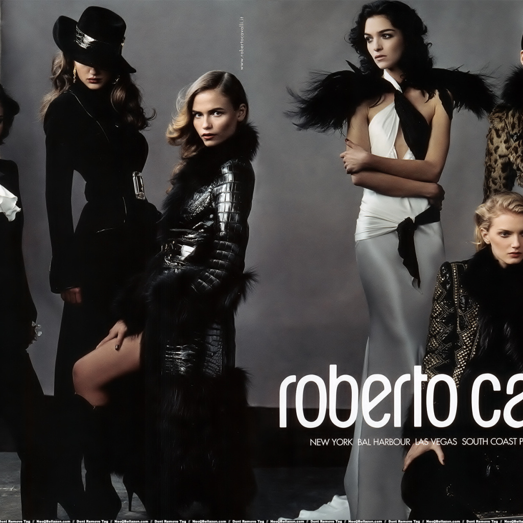 Модели в одежде Roberto Cavalli