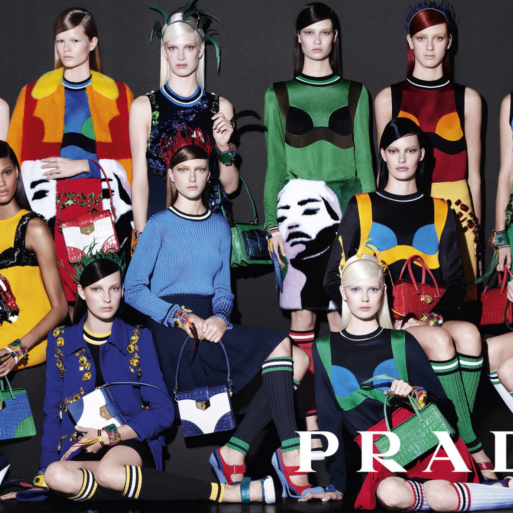 Женская одежда Prada